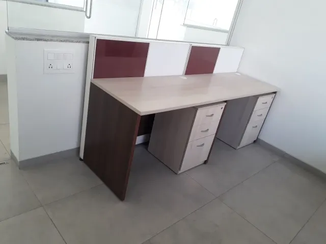 Linear workstation BR LW 15